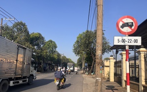 Hình ảnh bất ngờ trên tuyến đường xuyên tâm Biên Hòa ngày đầu cấm xe tải từ 5 tấn trở lên