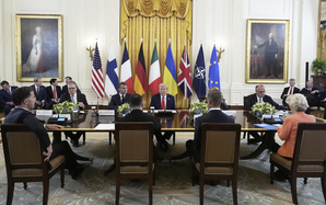 Quan hệ Mỹ - châu Âu thêm rạn nứt