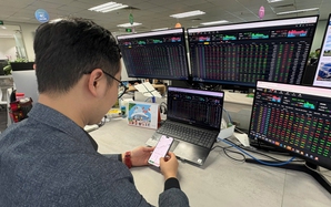 Chứng khoán giảm sâu không lý do rõ rệt