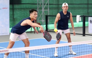 Mạc Hồng Quân vô địch đôi nam 18 - 44 tuổi Giải Pickleball "Vòng tay yêu thương" 2025