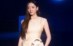 Phong cách thanh lịch của hoa hậu Lương Thùy Linh