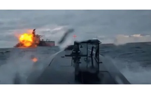 Mỹ đổi chiến thuật, “buông tay” cho Ukraine tấn công “hạm đội bóng tối” Nga?