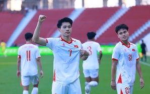 U22 Việt Nam 1-1 U22 Lào: Em họ Công Phượng vào sân
