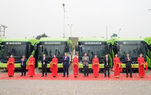 Doanh nghiệp ở Hà Nội đầu tư hơn 400 tỉ đồng chuyển 100% sang xe buýt điện