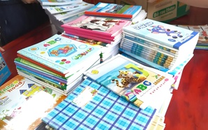 Gom góp yêu thương  tặng bạn sau bão lũ
