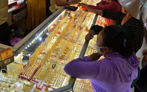 Giá vàng hôm nay 9-12: Vàng thế giới bị bán tháo