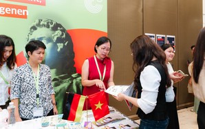 Tuyển điều dưỡng sang Đức làm việc lương 125 triệu đồng/tháng, đài thọ mọi chi phí