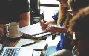 Khi đi làm muộn trở thành “bình thường mới” của một bộ phận lao động trẻ