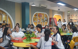 Màn chào đón độc đáo dành cho tân học sinh khối 10 của trường chuyên nổi tiếng tại TP HCM