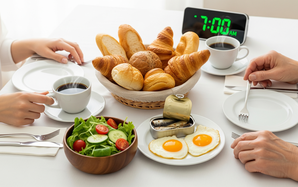 Ăn tối trễ lại bỏ ăn sáng, điều khó hiểu này sẽ xảy ra
