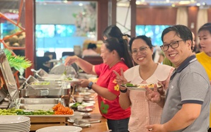 Buffet chay ở TP HCM đắt khách dịp lễ 2-9