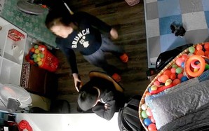 Công an Hà Nội: Xử lý nghiêm vụ bé trai viết "tâm thư kêu cứu" bị mẹ kế bạo hành