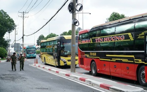CSGT xử phạt 17 xe khách vi phạm với nhiều lỗi ở TP HCM