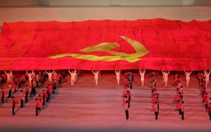 Vững bước dưới cờ Đảng