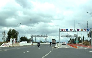 Cao tốc... chưa nhanh!