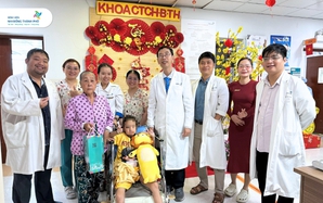 Giành lại sự sống cho bé gái bị lóc da toàn bộ vùng mông