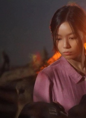 Lê Hạ Anh tạo ấn tượng trong phim "Mưa đỏ", vào vòng bầu chọn Giải Mai Vàng 31 - 2025