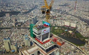Cất nóc dự án toà tháp cao nhất Việt Nam