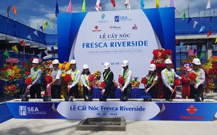 Tổ chức lễ Cất nóc dự án Fresca Riverside