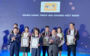 PVcomBank vào Top 500 doanh nghiệp tăng trưởng nhanh nhất Việt Nam năm 2021