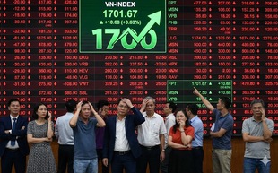 VN-Index vượt 1.700 điểm, tài khoản nhà đầu tư vẫn "bốc hơi"