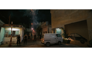 Phim Việt cạnh tranh doanh thu phòng vé với "bom tấn"