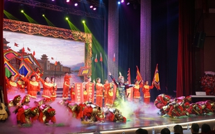 Đặc sắc màn tranh tài biểu diễn dân ca, nhạc cổ truyền của học sinh TPHCM