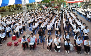 "Đưa trường học đến thí sinh" tại Đắk Lắk: Nhiều băn khoăn chọn ngành, chọn trường