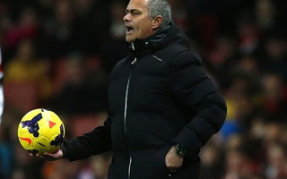 Ông Mourinho bị CĐV Arsenal la ó vì chỉ đạo nhàm chán