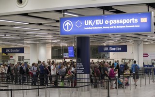 Đức phản đối Anh hạn chế dân nhập cư châu Âu