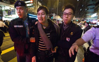 Cảnh sát Hồng Kông lại bắt người biểu tình