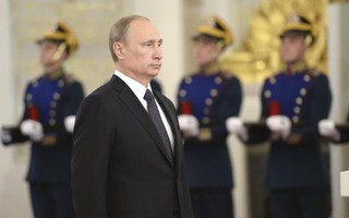 Tổng thống Putin yêu cầu thu hồi lệnh gửi quân tới Ukraine