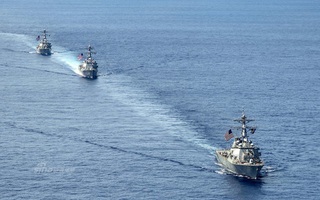 Lầu Năm Góc lập chiến lược mới chống Trung Quốc trên biển Đông