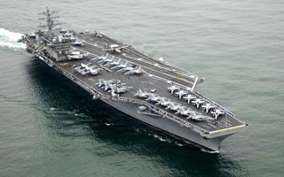 Iran tập trận luyện tấn công siêu tàu sân bay Mỹ