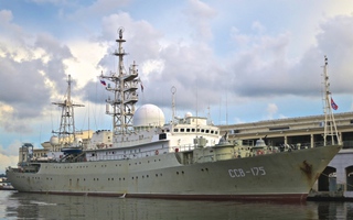 Tàu gián điệp Nga âm thầm cập cảng Cuba