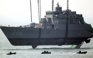 Tàu tuần tra Triều Tiên vượt biên "thử" Hàn Quốc