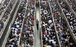 "Địa ngục" tàu điện ngầm Bắc Kinh