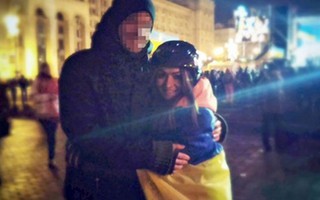 Chuyện tình trong biểu tình Ukraine khiến thế giới rung động