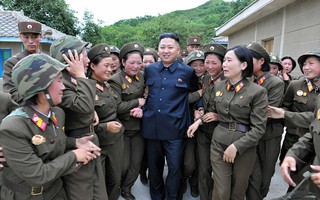 Báo Trung Quốc bác tin đồn Kim Jong-un bị lật đổ