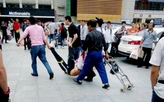 Trung Quốc: Tấn công bằng dao ở ga tàu hỏa, 6 người bị thương