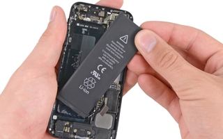 Tại Việt Nam thay pin iPhone 5 miễn phí ở đâu?