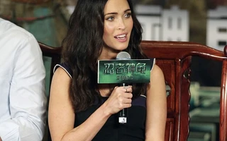 Megan Fox đẹp quyến rũ ở Bắc Kinh