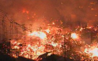 Đám cháy "lịch sử" dìm trung tâm Los Angeles trong biển lửa
