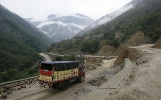 Ấn Độ xây đường sắt tại khu vực tranh chấp với Trung Quốc