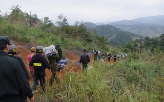 Nhóm "anh chị" manh động cướp lại hàng lậu trên đường biên Lạng Sơn