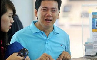 Nước mắt du khách Việt tại Singapore