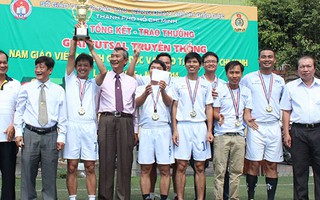 Trường THCS-THPT Hồng Đức đoạt cúp vô địch