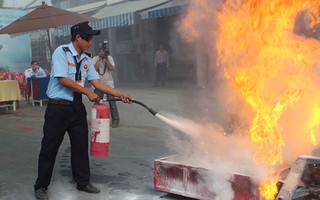 Tăng cường công tác bảo hộ lao động