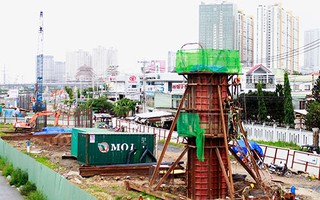 Dự án metro số 1 bị 1 công ty ngáng đường