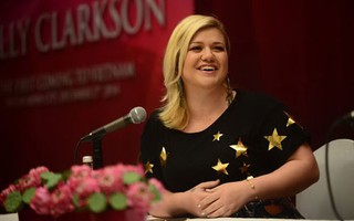 Kelly Clarkson: Hài hước và thông minh